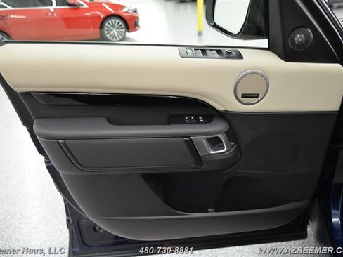 Used 2022 Land Rover Discovery S image 43