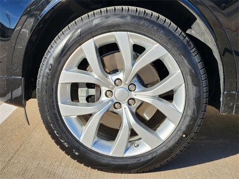 Used 2020 Land Rover Discovery Sport SE R-Dynamic image 10