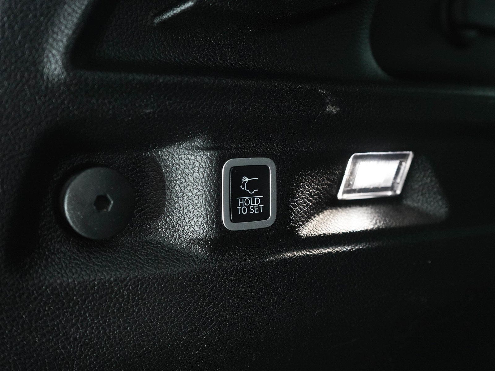 Used 2021 Jeep Grand Cherokee L Limited w/ Luxury Tech Group II AWD/4WD image 11