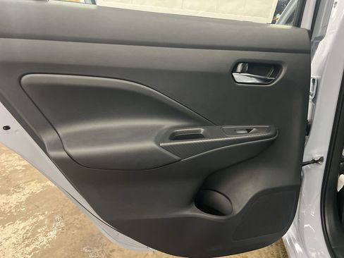 New 2025 Nissan Versa SV image 18