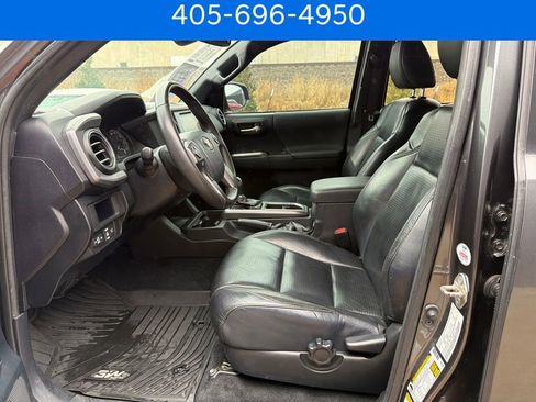 Used 2019 Toyota Tacoma TRD Off-Road image 20