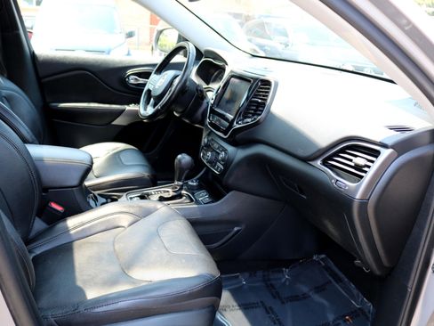 Used 2020 Jeep Cherokee Limited image 52