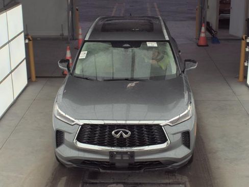 Used 2023 INFINITI QX60 Luxe image 2