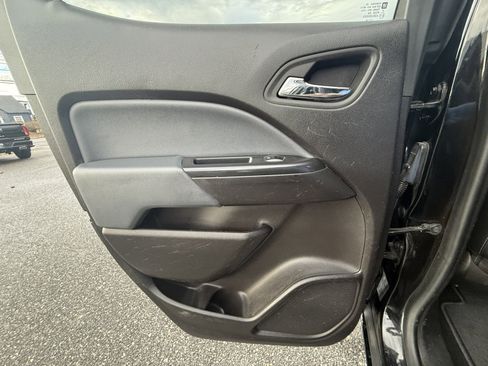 Used 2015 Chevrolet Colorado Z71 image 27