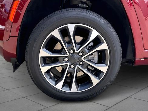 Used 2023 Jeep Grand Cherokee L Overland image 10