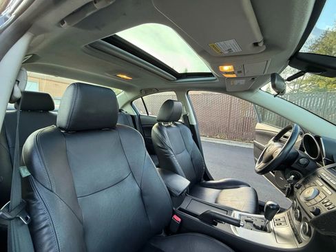 Used 2010 MAZDA MAZDA3 s Grand Touring image 25