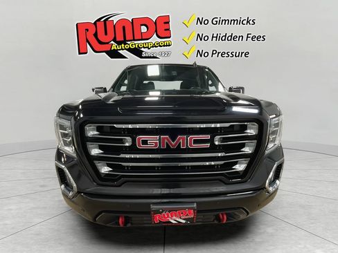 Used 2020 GMC Sierra 1500 AT4 w/ AT4 Premium Package AWD/4WD image 9