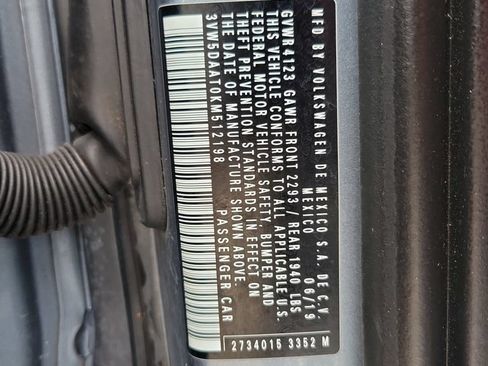 Used 2019 Volkswagen Beetle 2.0T Final Edition SEL FWD image 35