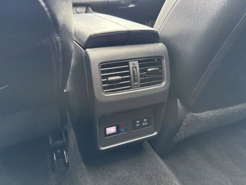 Used 2022 Nissan Rogue SL w/ SL Premium Package image 12