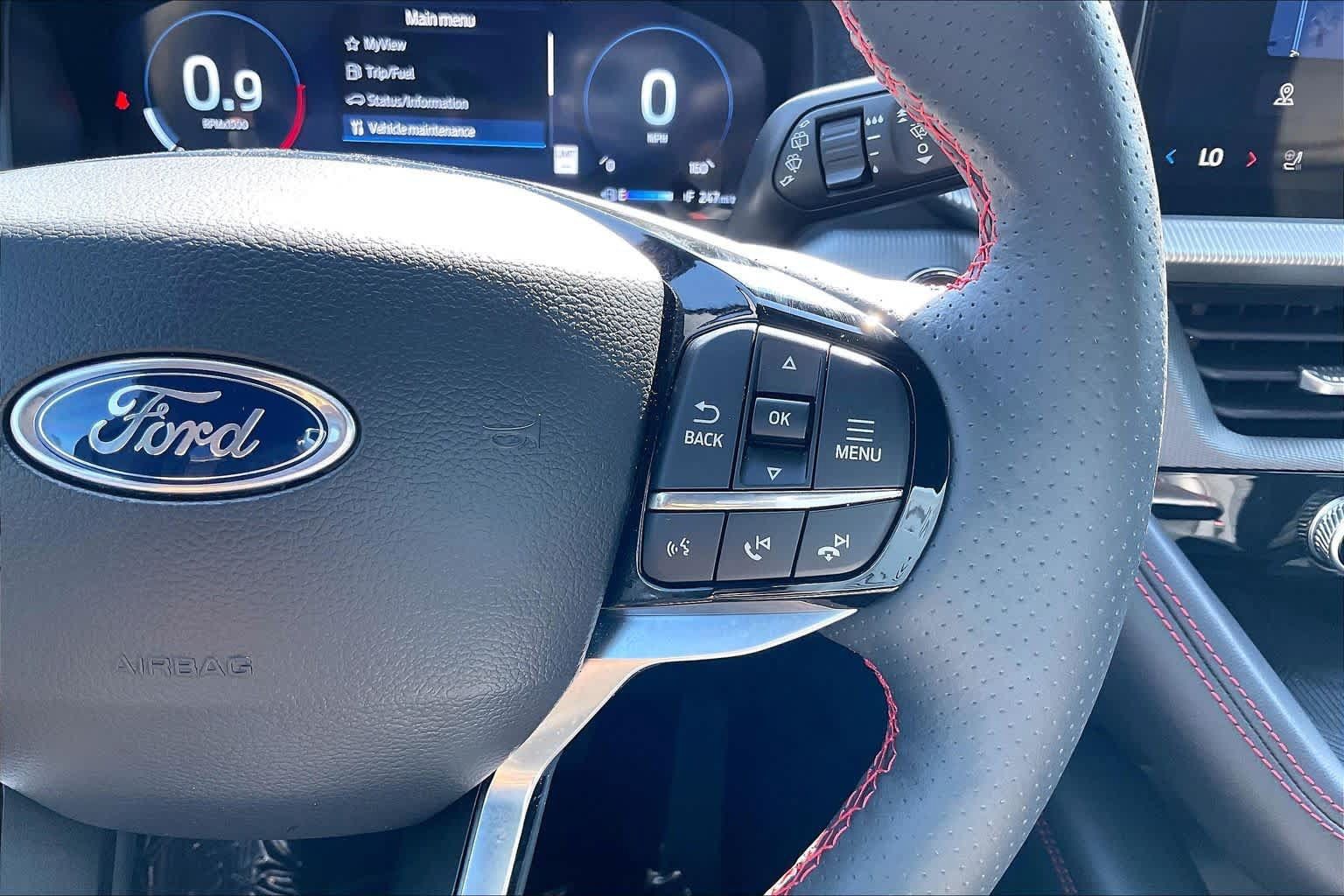 Used 2026 Ford Explorer ST-Line w/ ST-Line Street Pack RWD image 19
