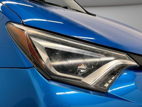 Used 2017 Toyota RAV4 SE AWD/4WD image 29