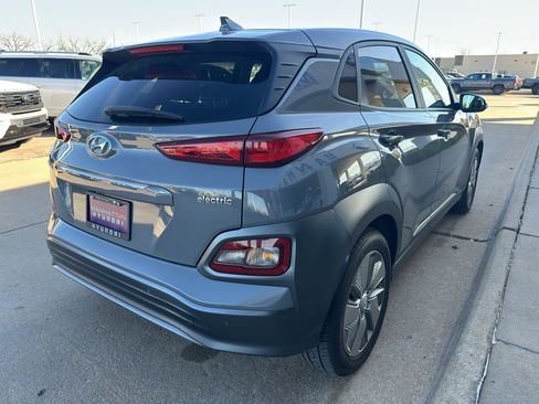 Used 2021 Hyundai Kona Ultimate w/ Cargo Package image 5