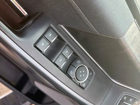 Used 2021 Ford F150 Lariat AWD/4WD image 23