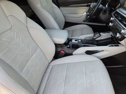 Used 2022 Kia Telluride SX w/ SX Prestige Package AWD/4WD image 19