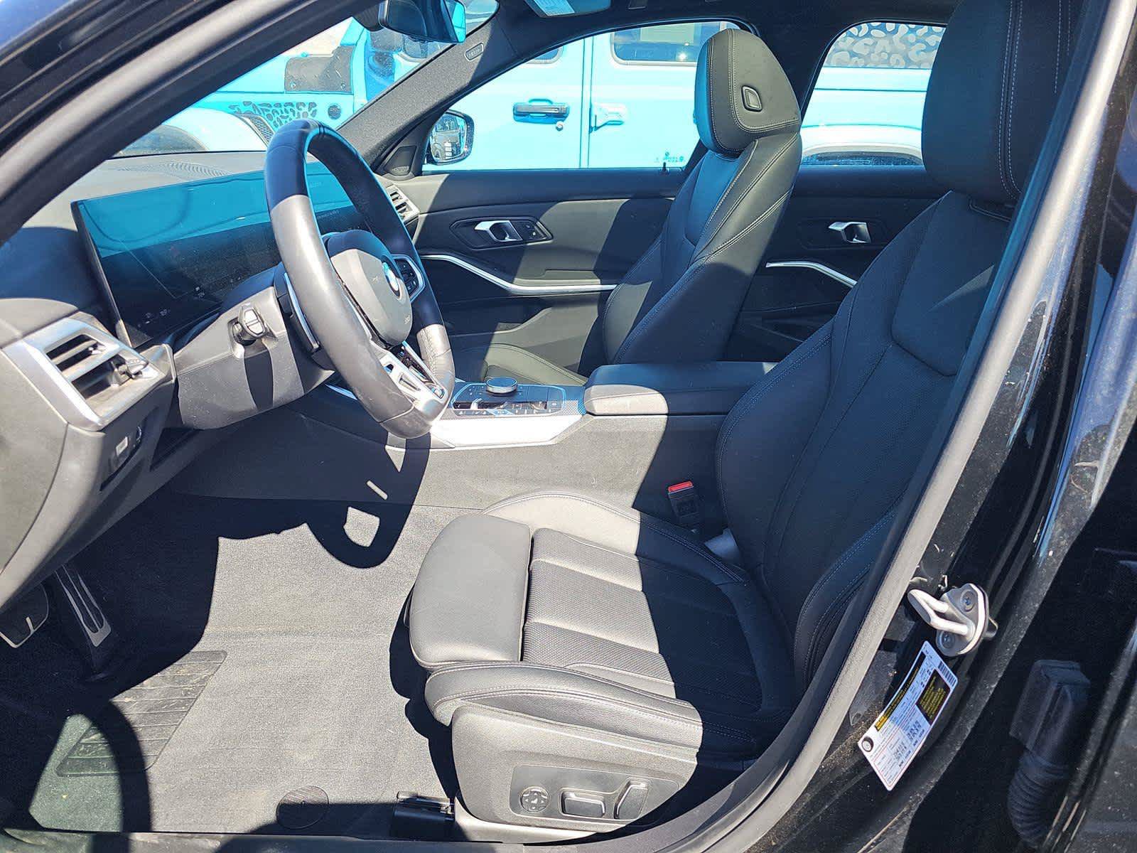 Used 2025 BMW 330i Sedan w/ M Sport Package RWD image 6