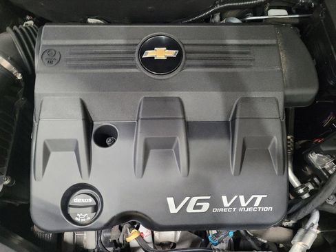 Used 2016 Chevrolet Equinox LTZ w/ Enhanced Convenience Package image 30