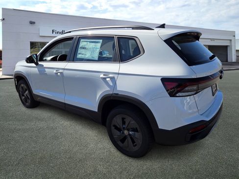 New 2026 Volkswagen Taos S FWD image 4