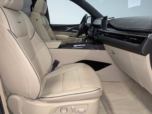 Certified 2021 Cadillac Escalade Premium Luxury image 48