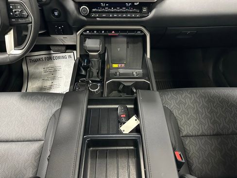Used 2025 Toyota Tundra Limited image 35