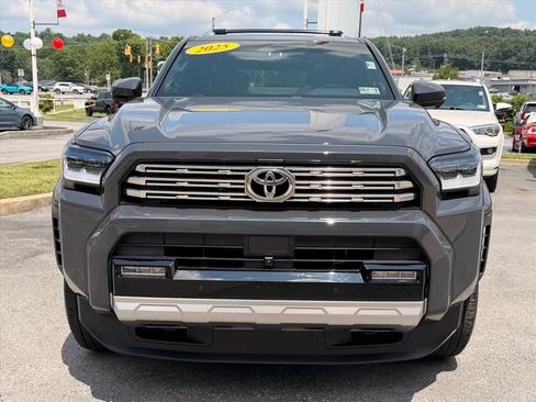 Used 2025 Toyota 4Runner Limited w/ Tow Technology Package AWD/4WD image 10