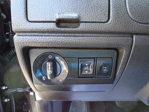 Used 2012 Ford Fusion SE FWD image 13