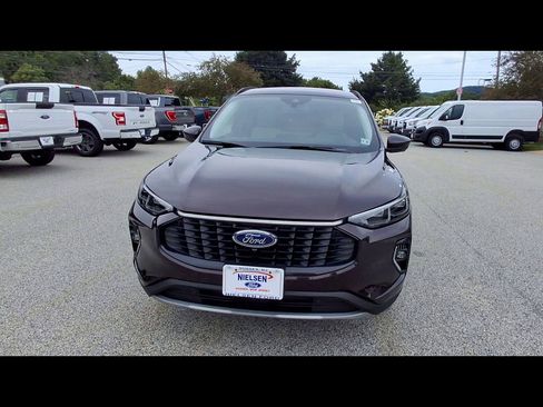 Certified 2023 Ford Escape Platinum AWD/4WD image 3