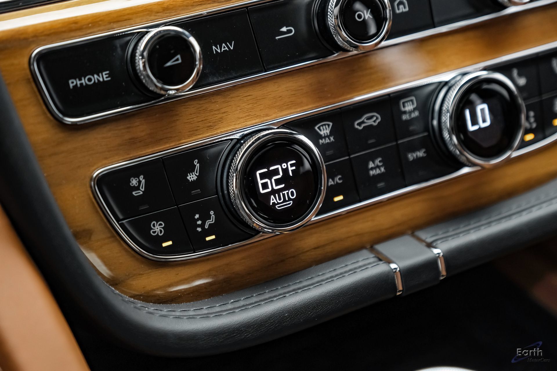 Used 2023 Bentley Bentayga Extended Wheelbase AWD/4WD image 65