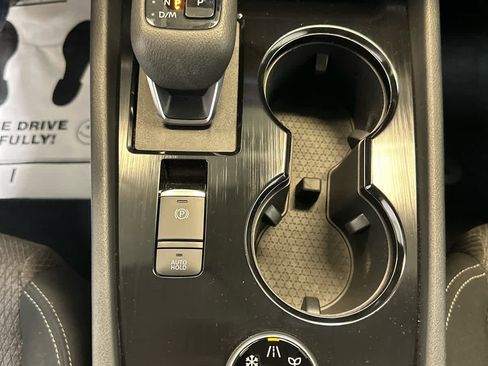 Certified 2024 Nissan Rogue SV image 23