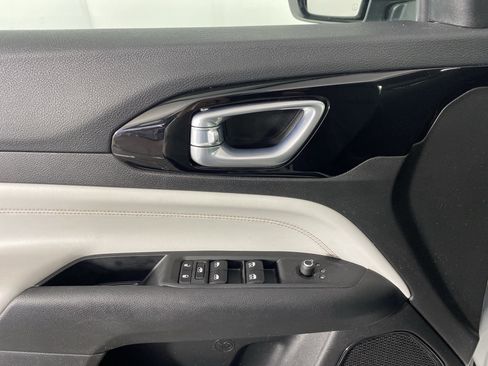 Used 2022 Jeep Compass Limited image 14