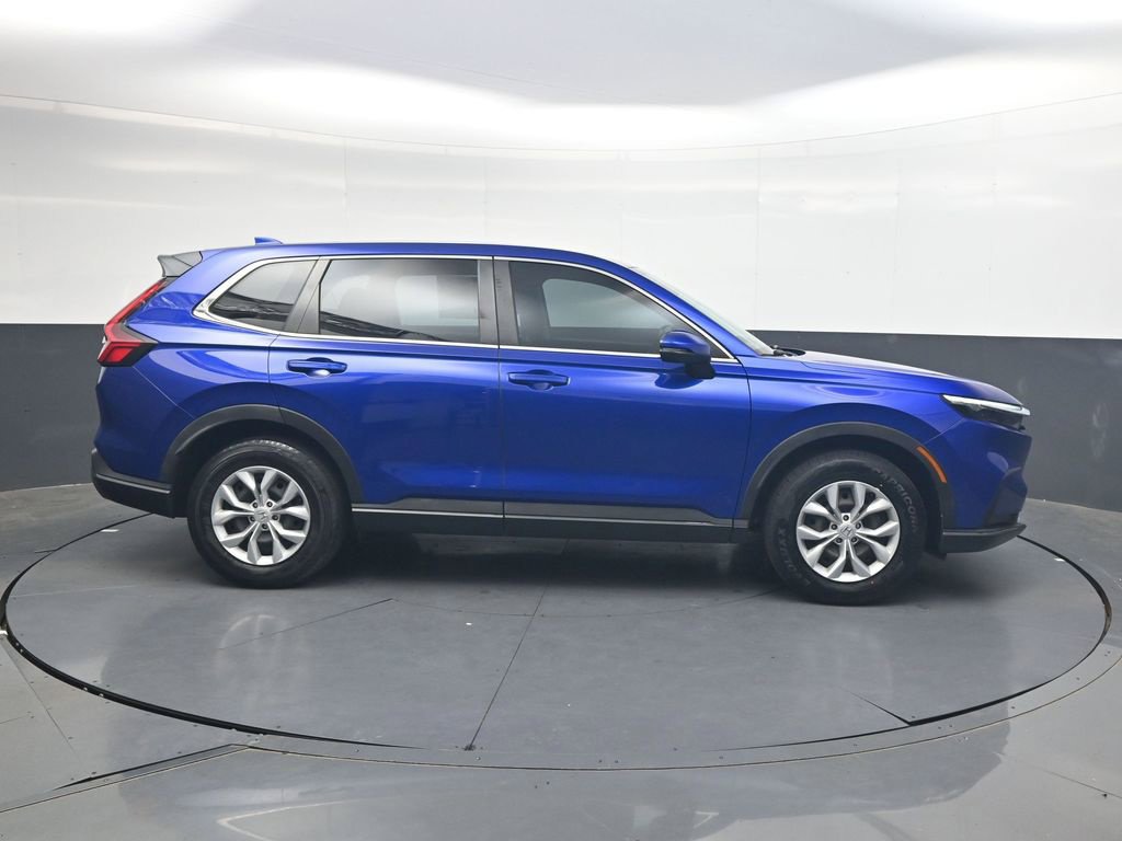 Used 2023 Honda CR-V LX image 3
