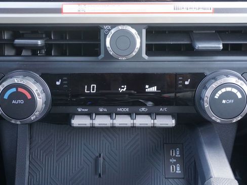 New 2026 Toyota Tacoma 4x4 Double Cab Hybrid image 13
