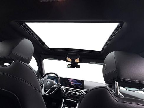 Used 2024 BMW i4 xDrive40i image 25