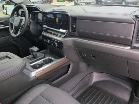 Used 2022 Chevrolet Silverado 1500 RST RWD image 28