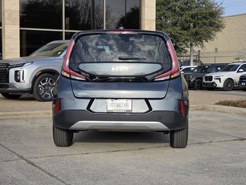 Certified 2025 Kia Soul S image 7