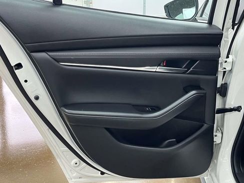 Used 2024 MAZDA MAZDA3 s FWD image 17