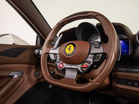 Certified 2022 Ferrari F8 Tributo RWD image 53