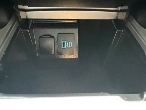 Used 2023 Ford Explorer XLT w/ Equipment Group 202A RWD image 46