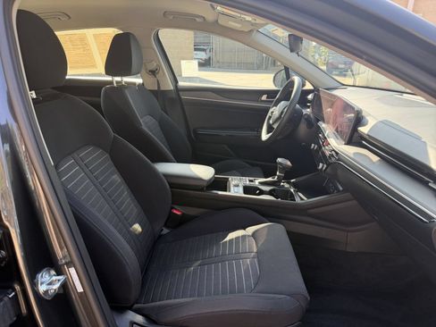 Used 2025 Kia K5 LXS FWD image 35