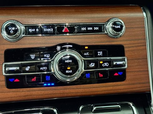 Used 2022 Lincoln Aviator Reserve w/ Equipment Group 201A RWD image 16
