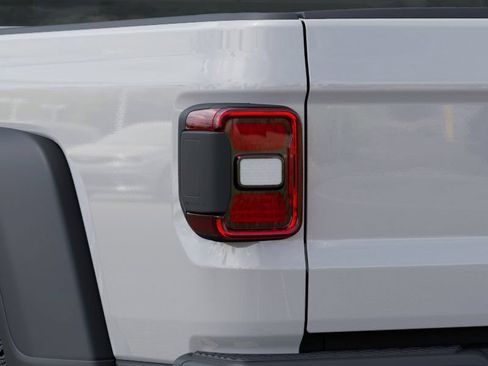 Used 2026 Jeep Gladiator Mojave AWD/4WD image 9