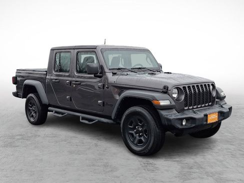 Used 2022 Jeep Gladiator Sport image 7