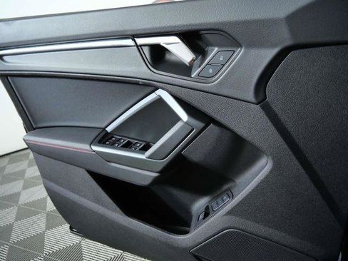 Certified 2025 Audi Q3 2.0T Premium Plus w/ Premium Plus Package AWD/4WD image 26