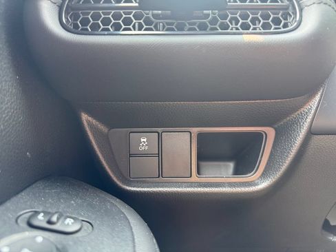 Used 2025 Honda HR-V LX image 19