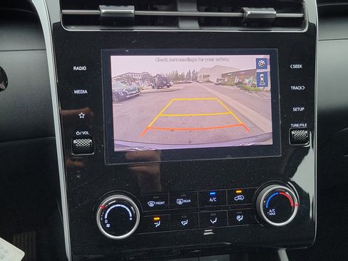 Certified 2024 Hyundai Tucson SE image 12