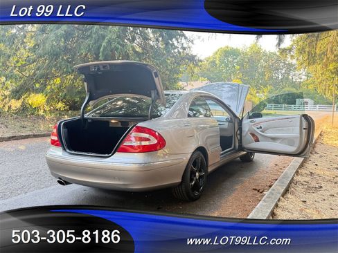 Used 2005 Mercedes-Benz CLK 320 Coupe image 39