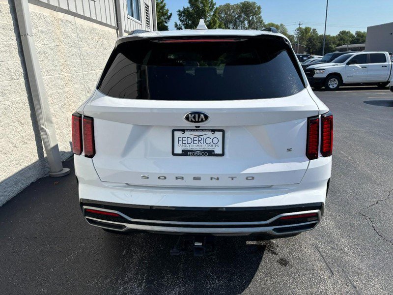 Used 2021 Kia Sorento S FWD image 4