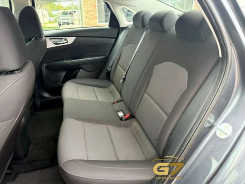 Used 2022 Kia Forte LXS FWD image 12