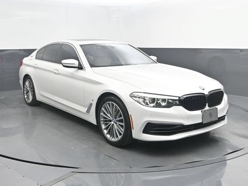 Used 2019 BMW 530e w/ Convenience Package RWD image 9