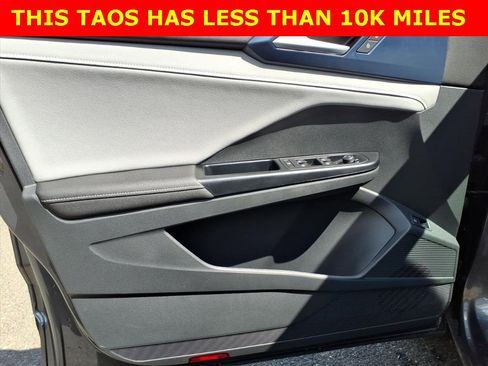Used 2024 Volkswagen Taos SE image 11