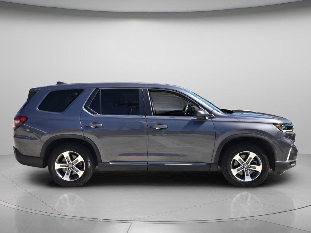 Certified 2025 Honda Pilot EX-L image 3